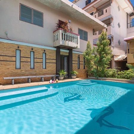 Отель Centre Point Nanai Patong Экстерьер фото