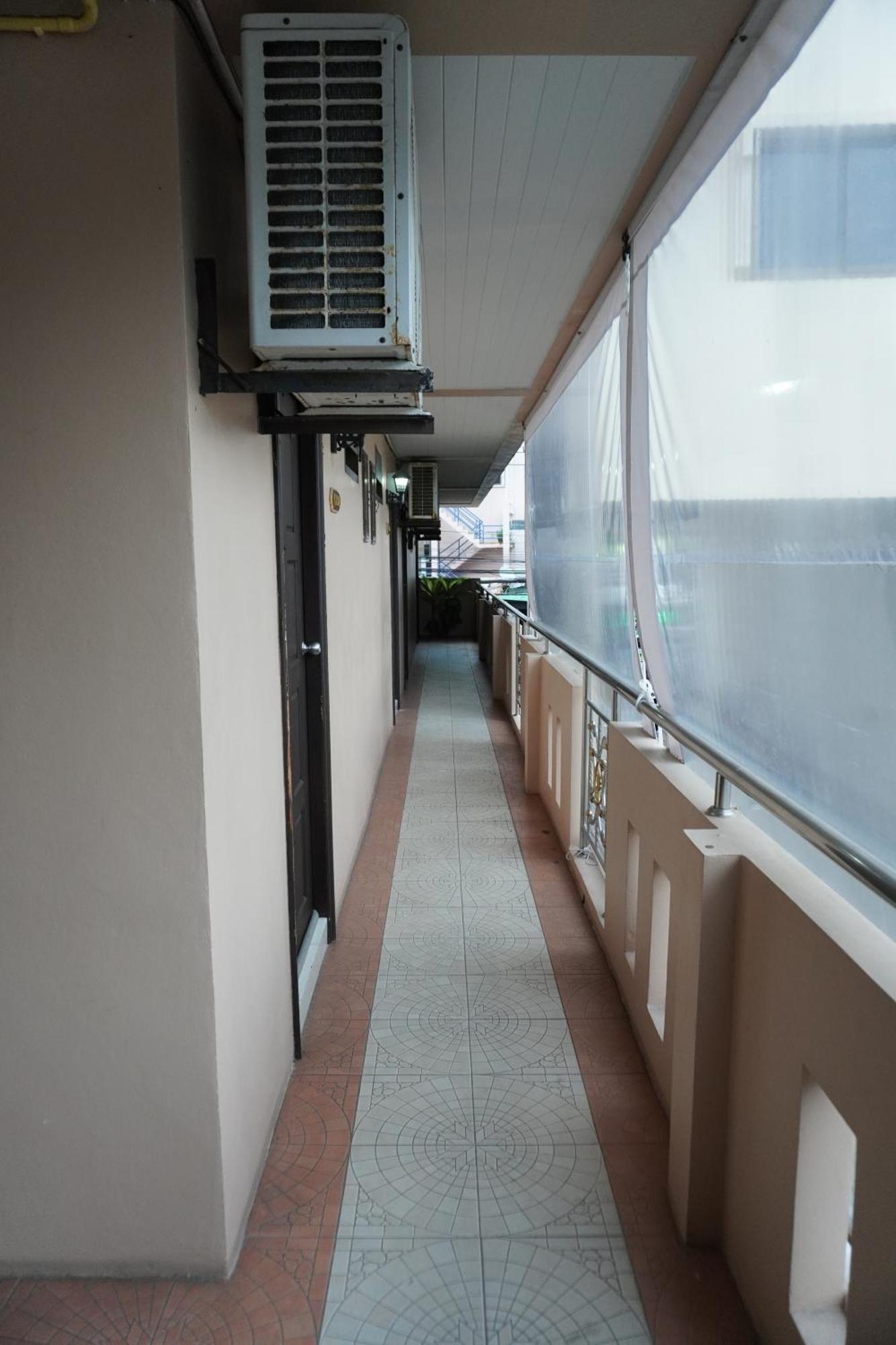 Отель Centre Point Nanai Patong Экстерьер фото
